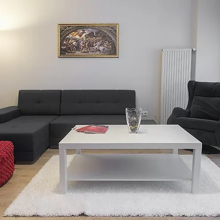 The Family Suites Apartment *