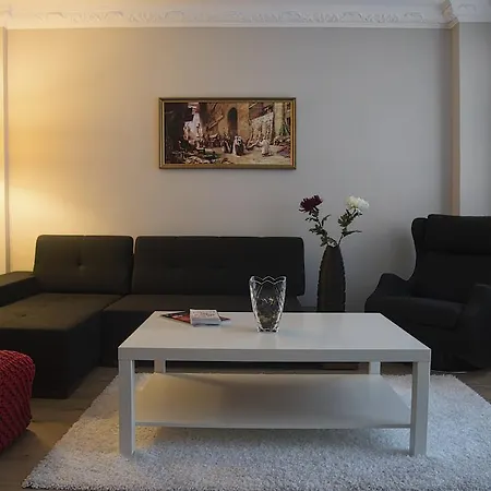The Family Suites Apartment
